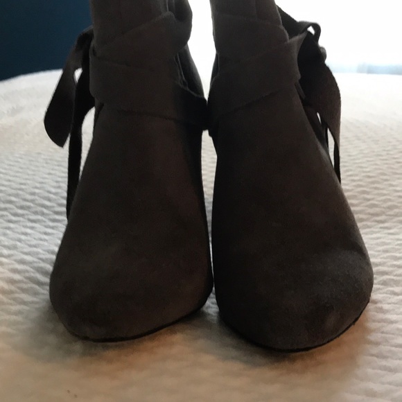 Nine West suede booties - Picture 4 of 8